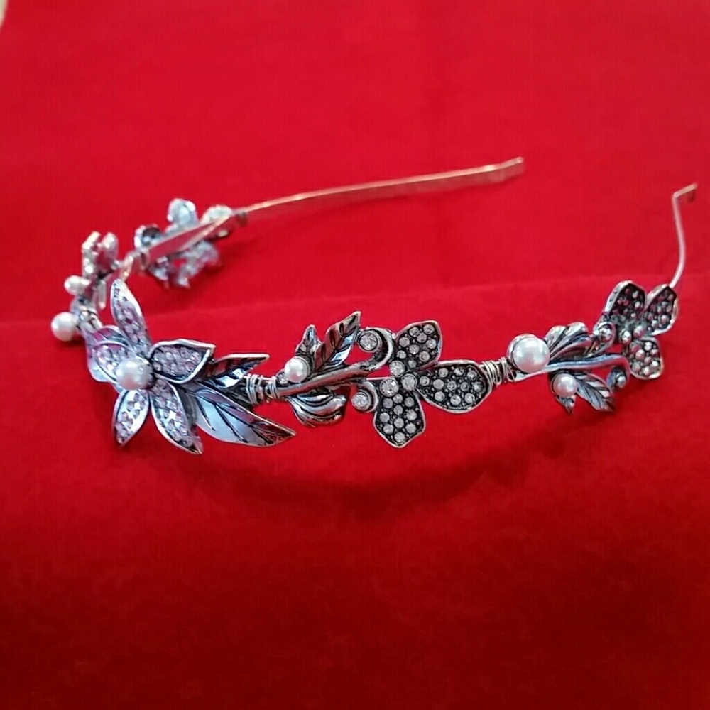 Georgeous  Silver-toned Headband - Picture 2 of 4